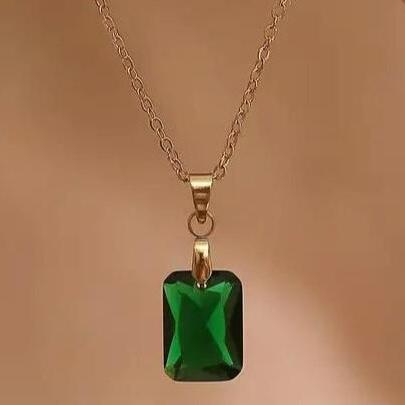 8Ct Green Sapphire Baguette Cut Necklace