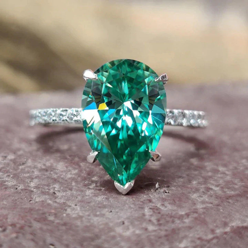 8Ct Green Sapphire Pear Cut Engaement Ring