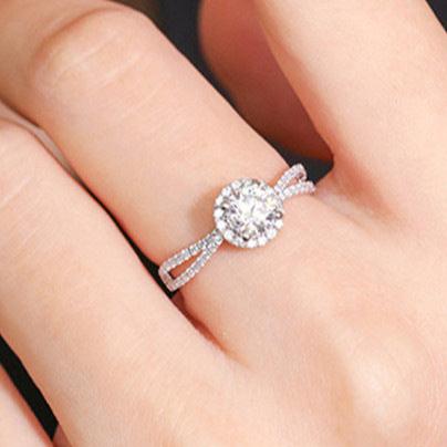 6Ct White Sapphire Round Cut Wedding Ring