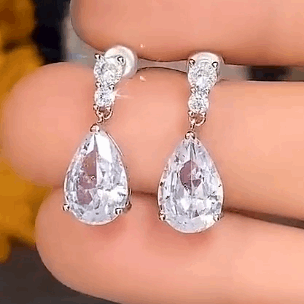 14Ct White Sapphire Pear Cut Drop Earrings