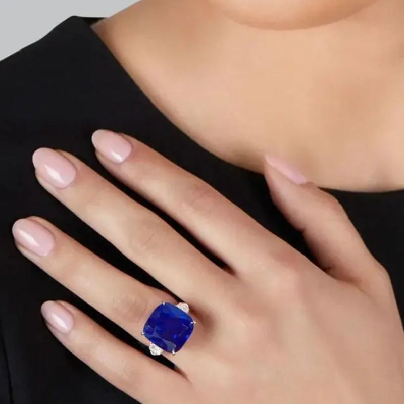 8Ct Blue Sapphire Cushion Cut Engaement Ring