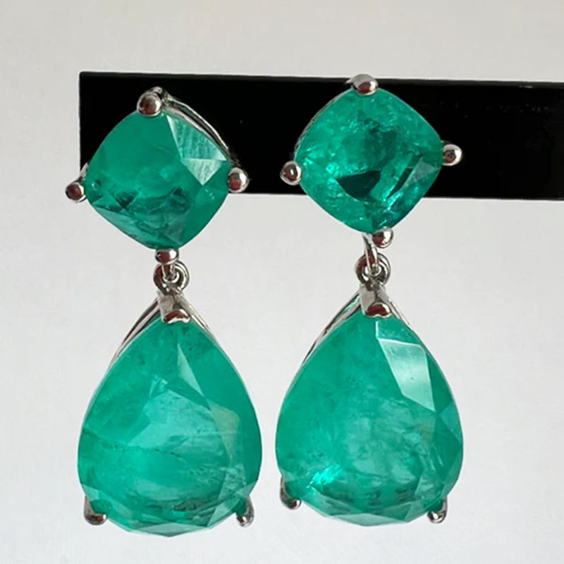 22Ct Pear Cut Drop Earrings