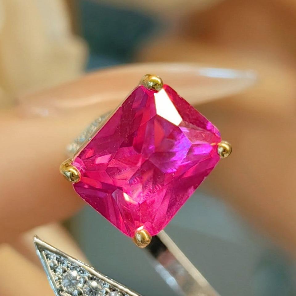 10Ct Pink Sapphire Baguette Cut Engaement Ring