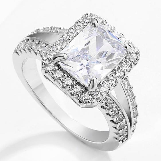 10Ct White Sapphire Baguette Cut Wedding Ring