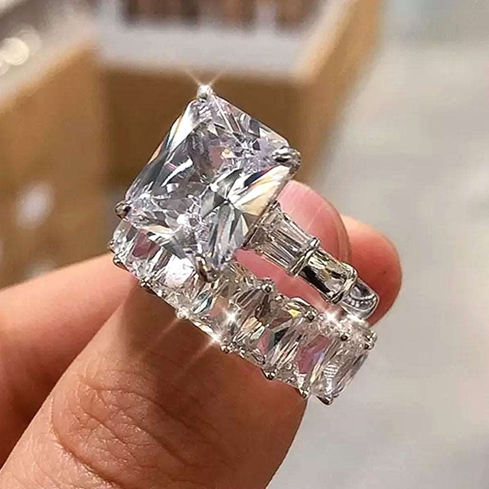 10Ct White&Black Sapphire Baguette Cut Ring