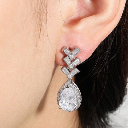 14Ct White Sapphire Pear Cut Drop Earrings