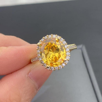 8Ct Yellow Sapphire Oval Cut Engaement Ring