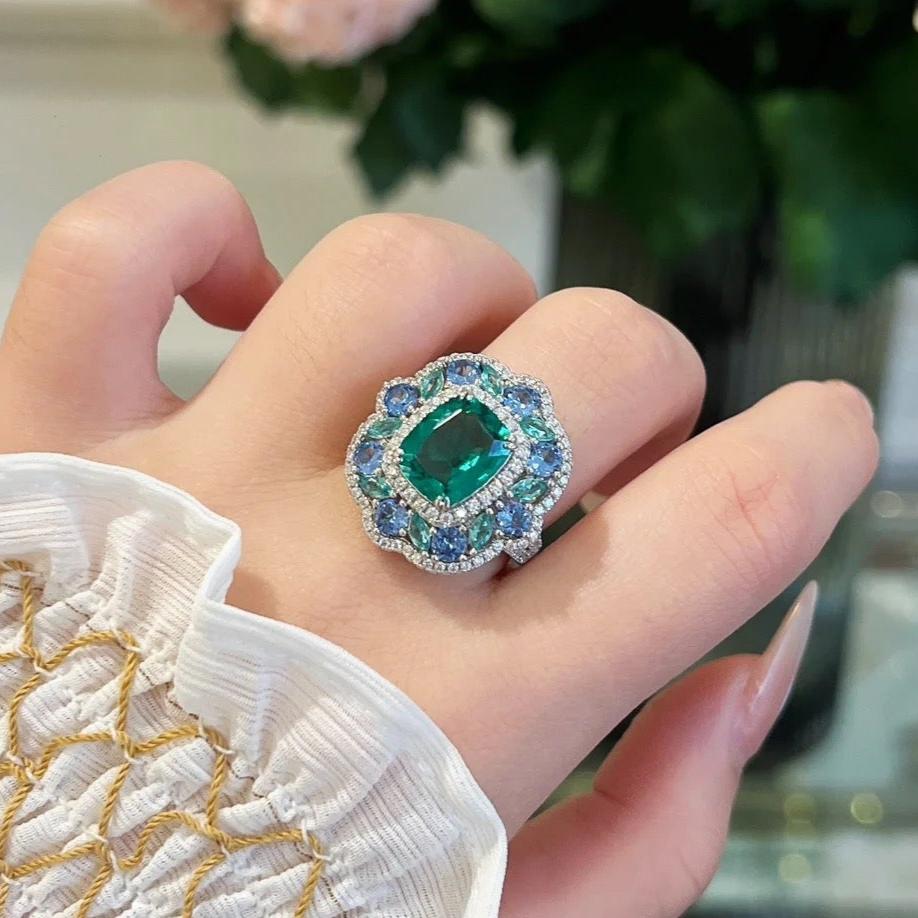 10Ct Green Sapphire Cushion Cut Ring