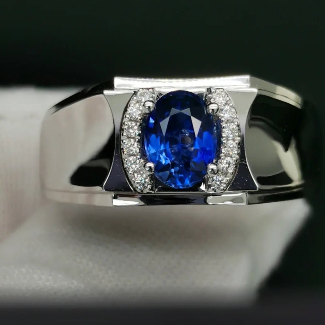 10Ct Blue Sapphire Oval Cut Men's Ring