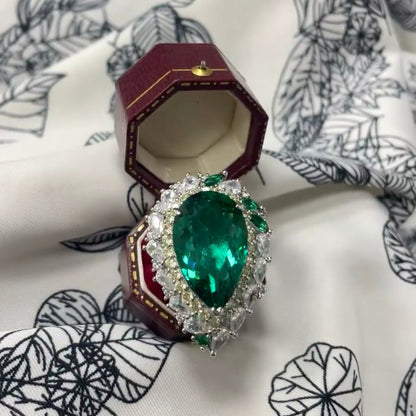 22Ct Green Sapphire Pear Cut Ring