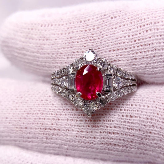 10Ct Red Sapphire Oval Cut Ring