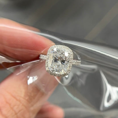 10Ct White Sapphire Cushion Cut Wedding Ring