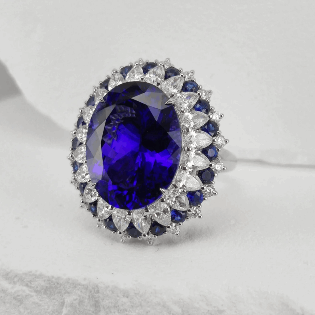 12Ct Blue Sapphire Oval Cut Engaement Ring