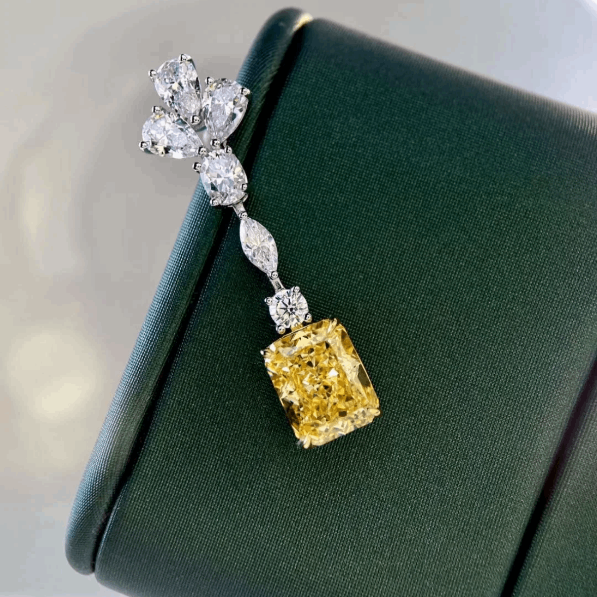 10Ct Yellow&White Sapphire Baguette Cut Drop Earrings