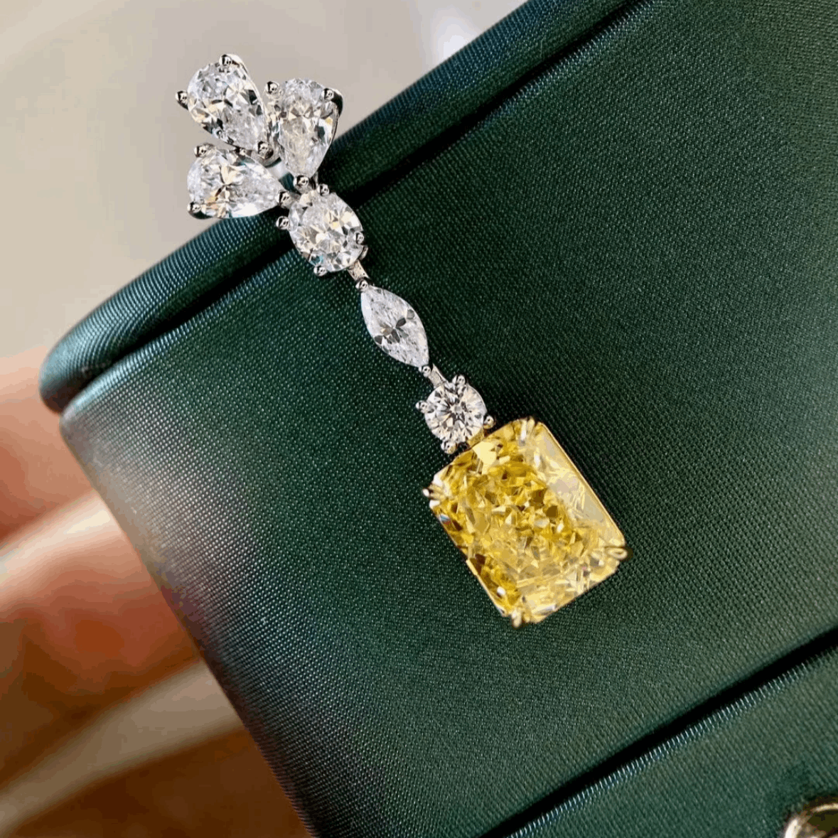 10Ct Yellow&White Sapphire Baguette Cut Drop Earrings