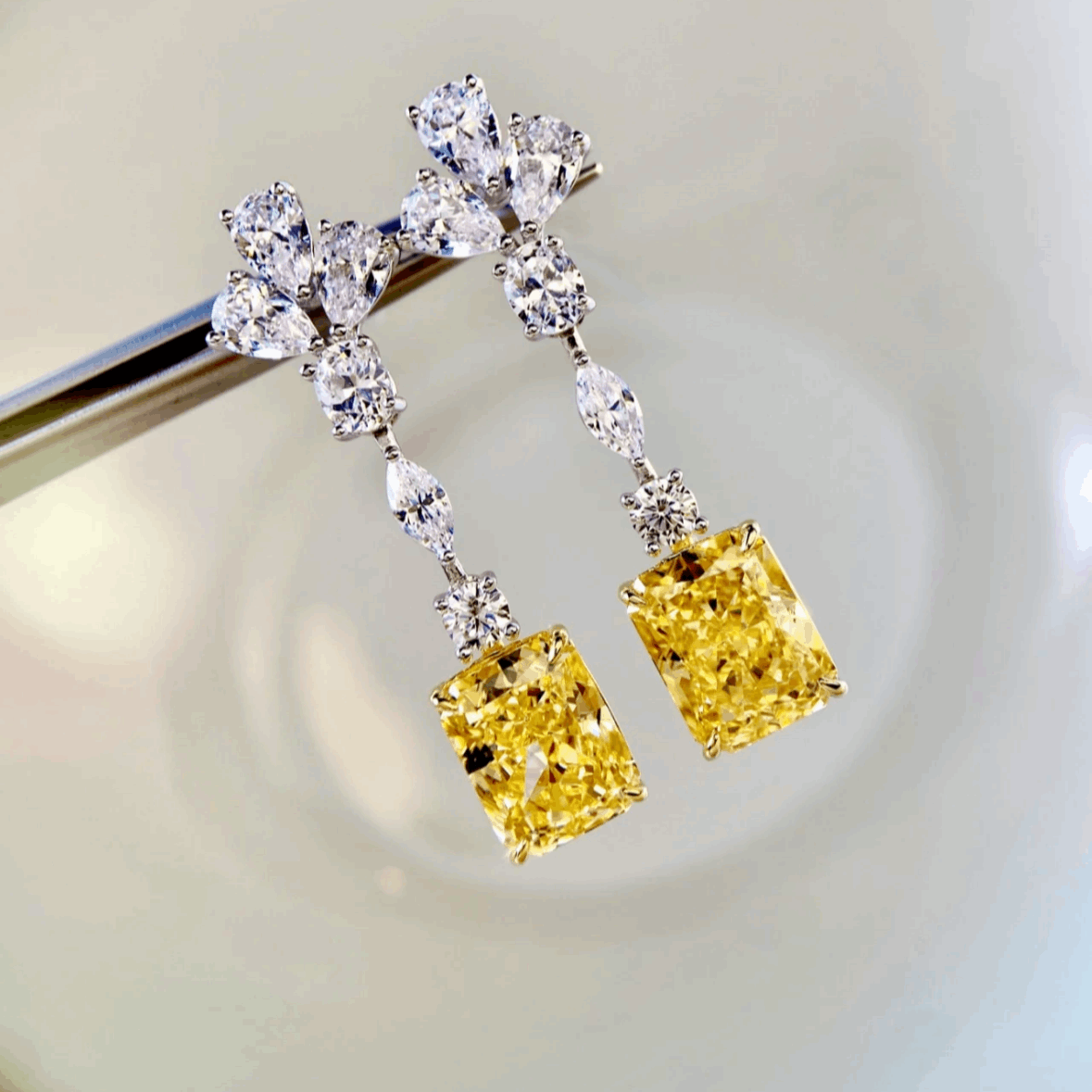 10Ct Yellow&White Sapphire Baguette Cut Drop Earrings