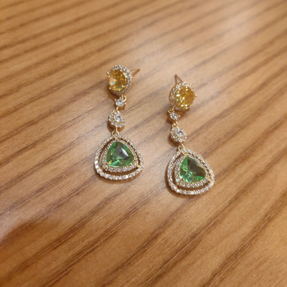 14Ct Yellow&Green Sapphire Triangular Cut Drop Earrings