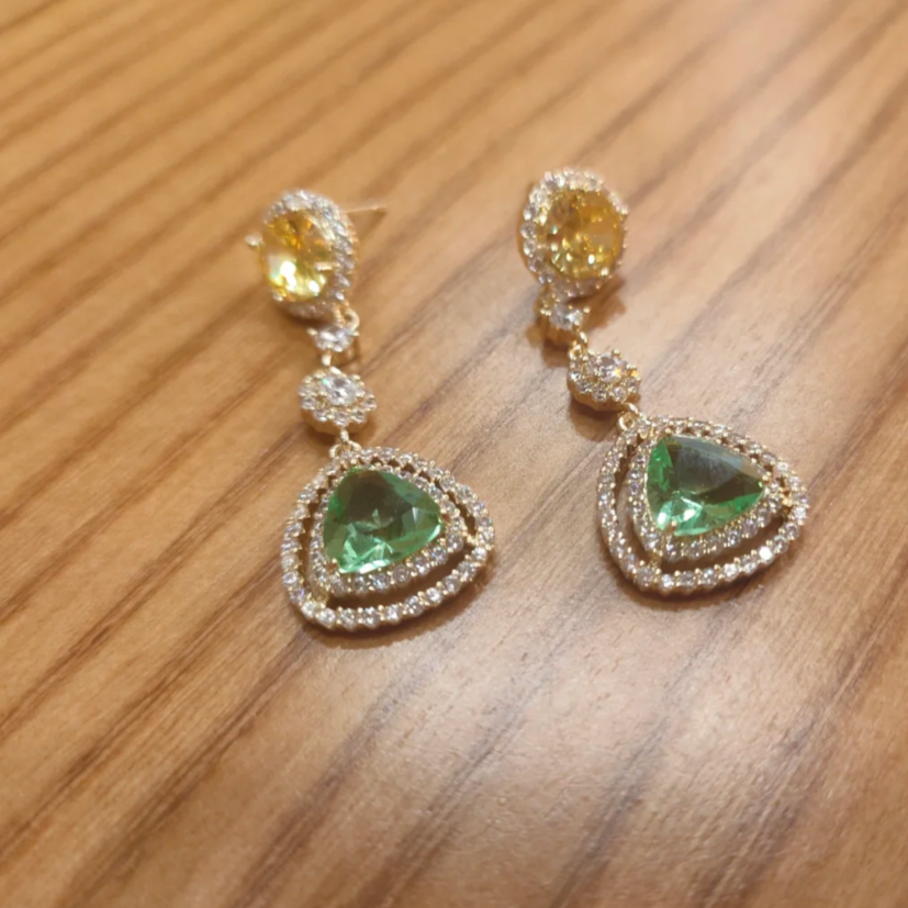 14Ct Yellow&Green Sapphire Triangular Cut Drop Earrings