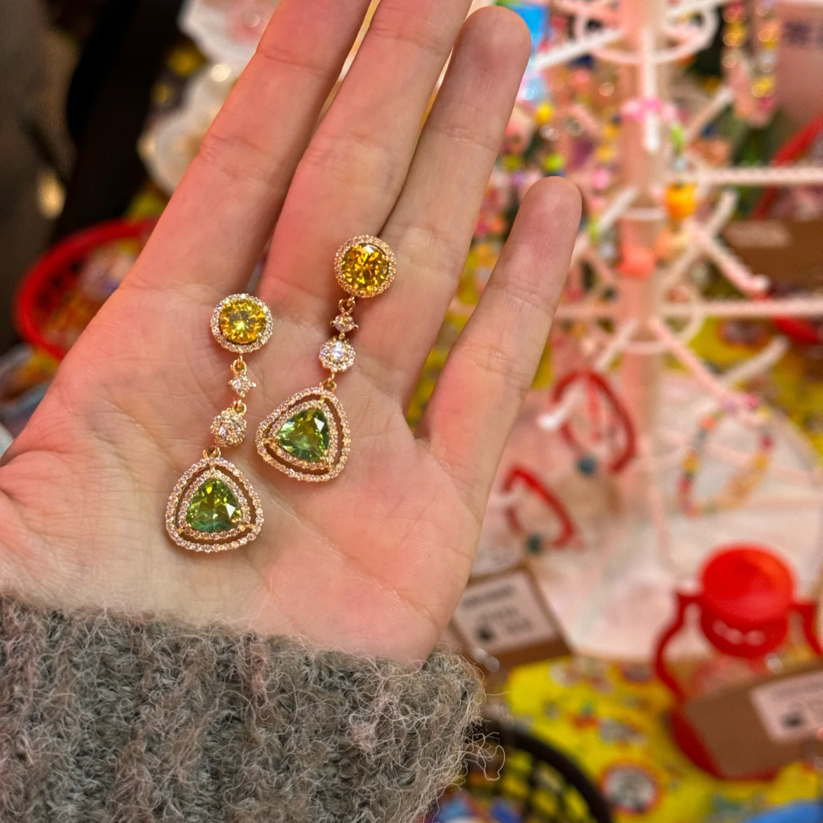 14Ct Yellow&Green Sapphire Triangular Cut Drop Earrings