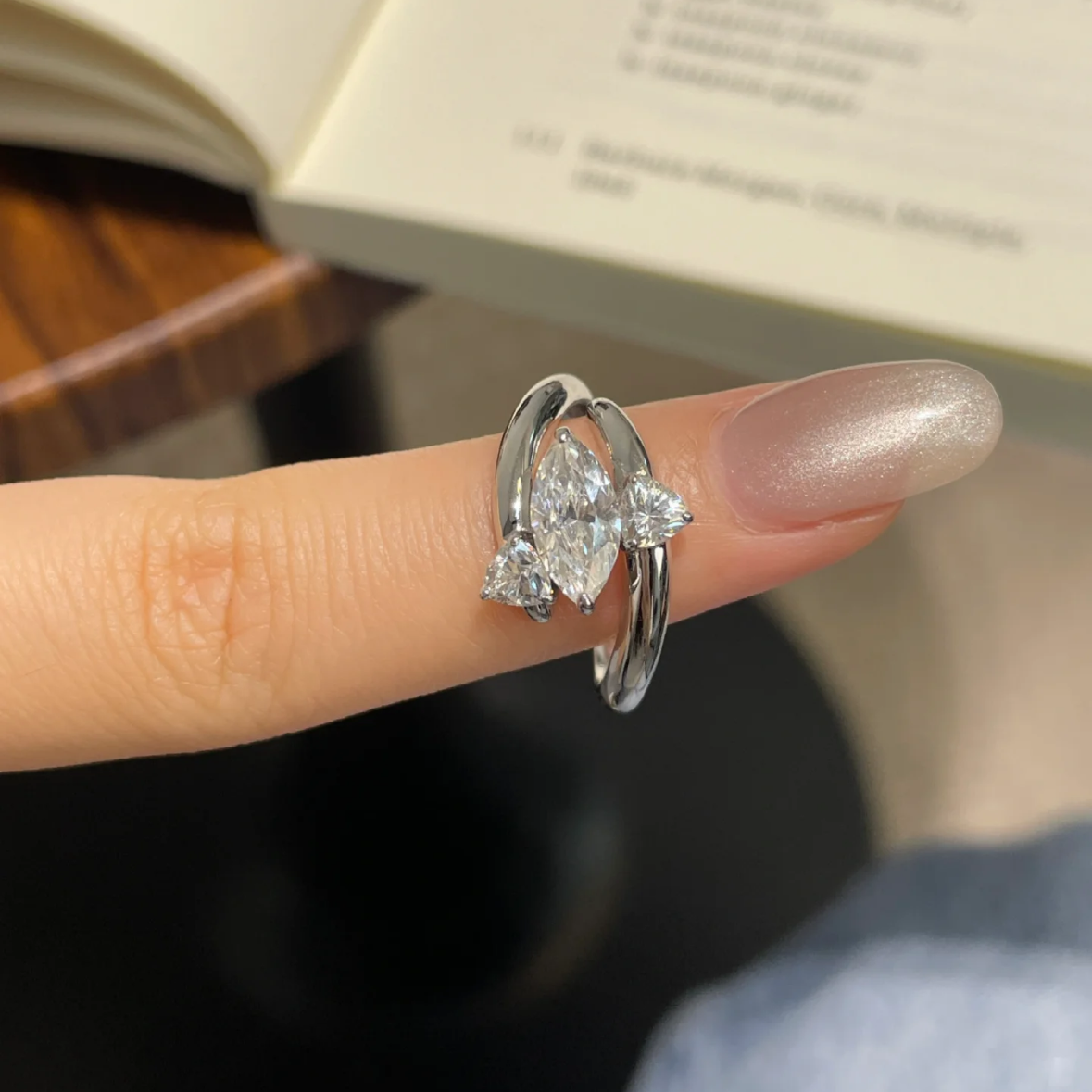 8Ct White Sapphire Marquise Cut Ring