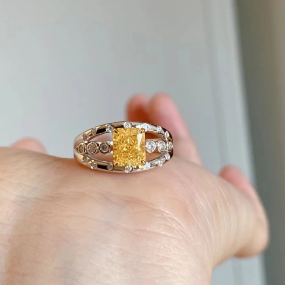 8Ct Yellow Sapphire Baguette Cut Ring