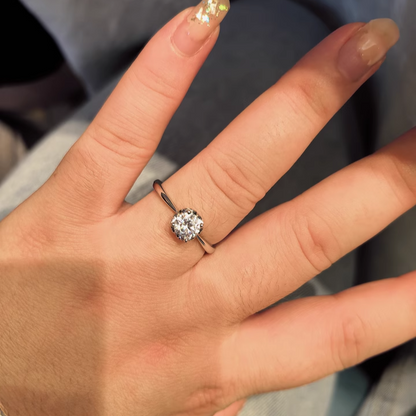 8Ct White Sapphire Round Cut Ring