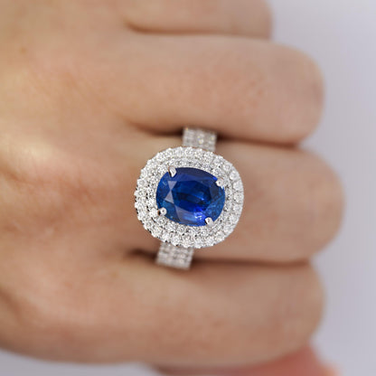 10Ct Blue Sapphire Cushion Cut Engaement Ring