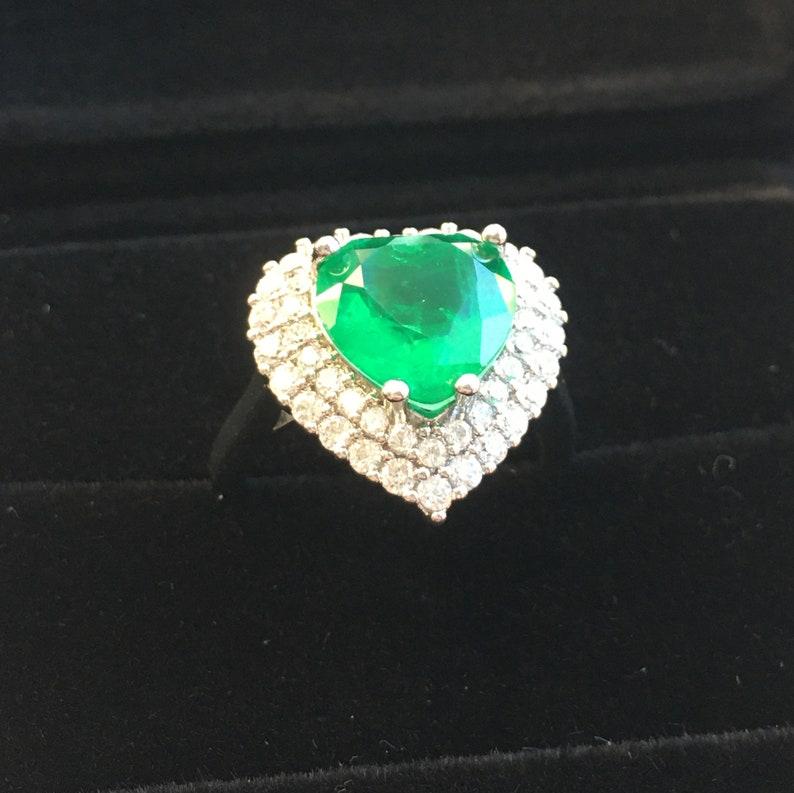 10Ct Green Sapphire Heart Cut Ring