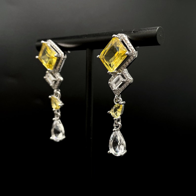 14Ct Yellow&White Sapphire Baguette Cut Drop Earrings