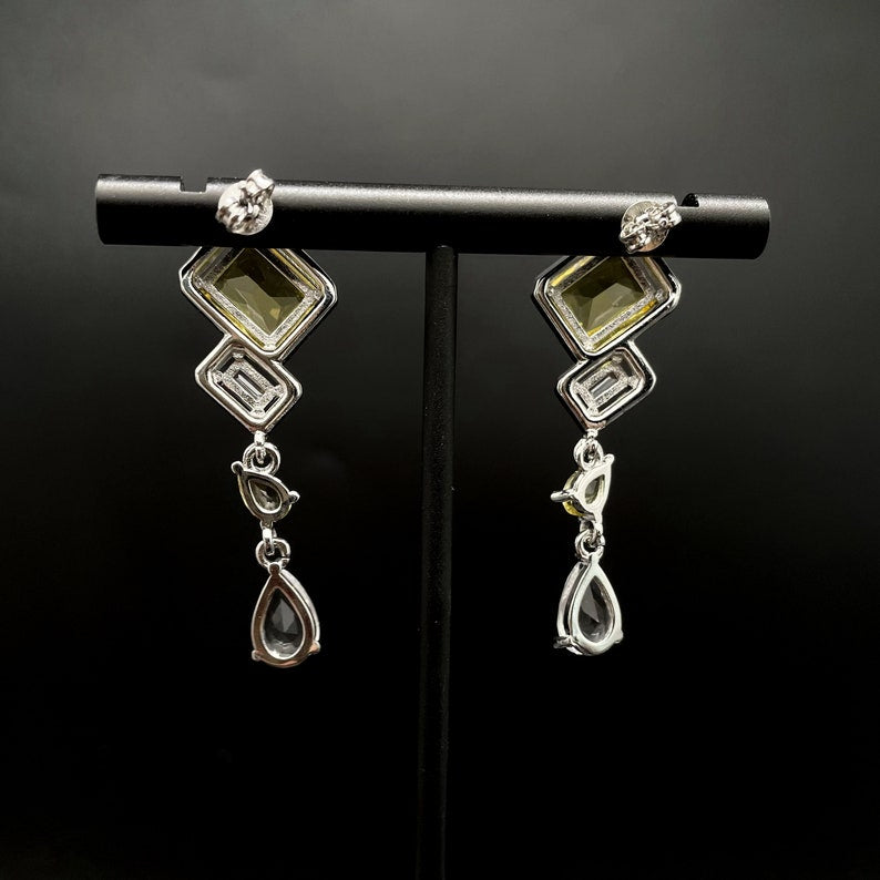 14Ct Yellow&White Sapphire Baguette Cut Drop Earrings