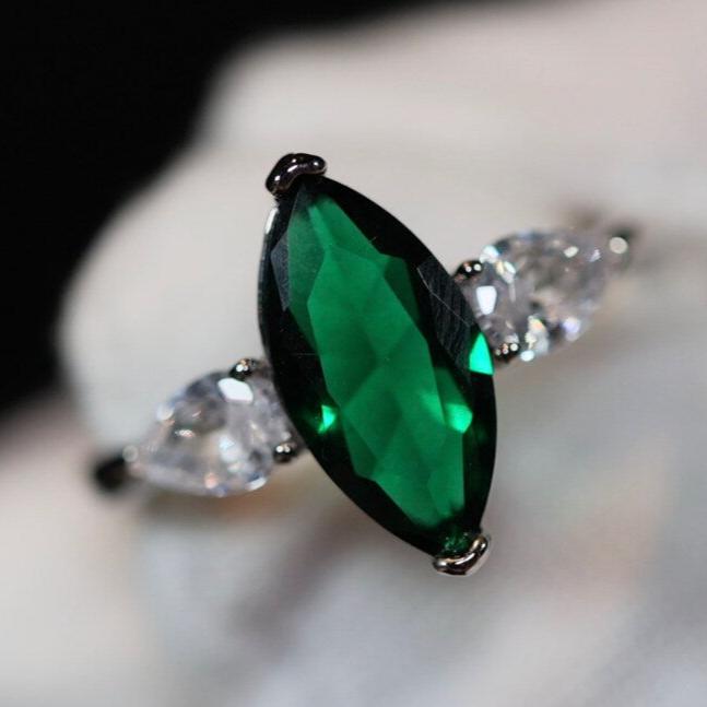 8Ct Green Sapphire Marquise Cut Ring