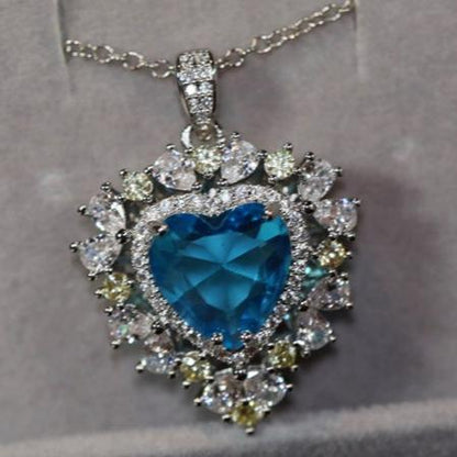 18Ct Blue Sapphire Heart Cut Necklace